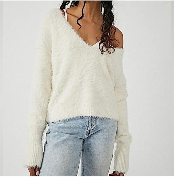 Free People Serendipity Ivory Eyelash Sweater - Picture 1 of 7